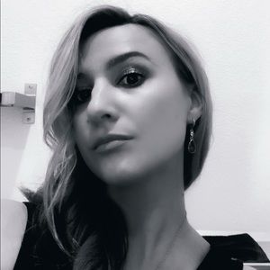 Meet your Posher, Julia